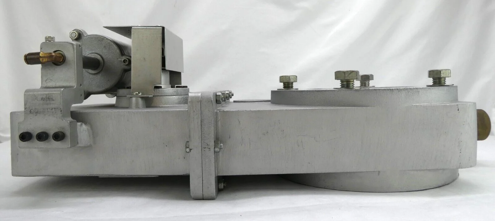 Vacuum Research 94576-101R/2 Gate Valve Varian 4" 5860031 Working Surplus - Image 4