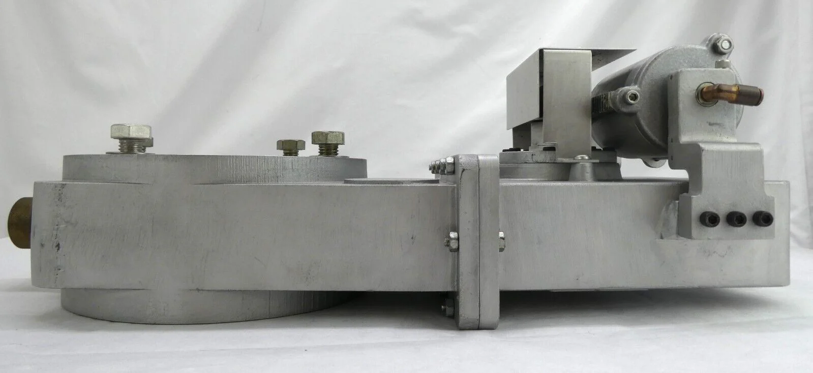 Vacuum Research 94576-101R/2 Gate Valve Varian 4" 5860031 Working Surplus - Image 5