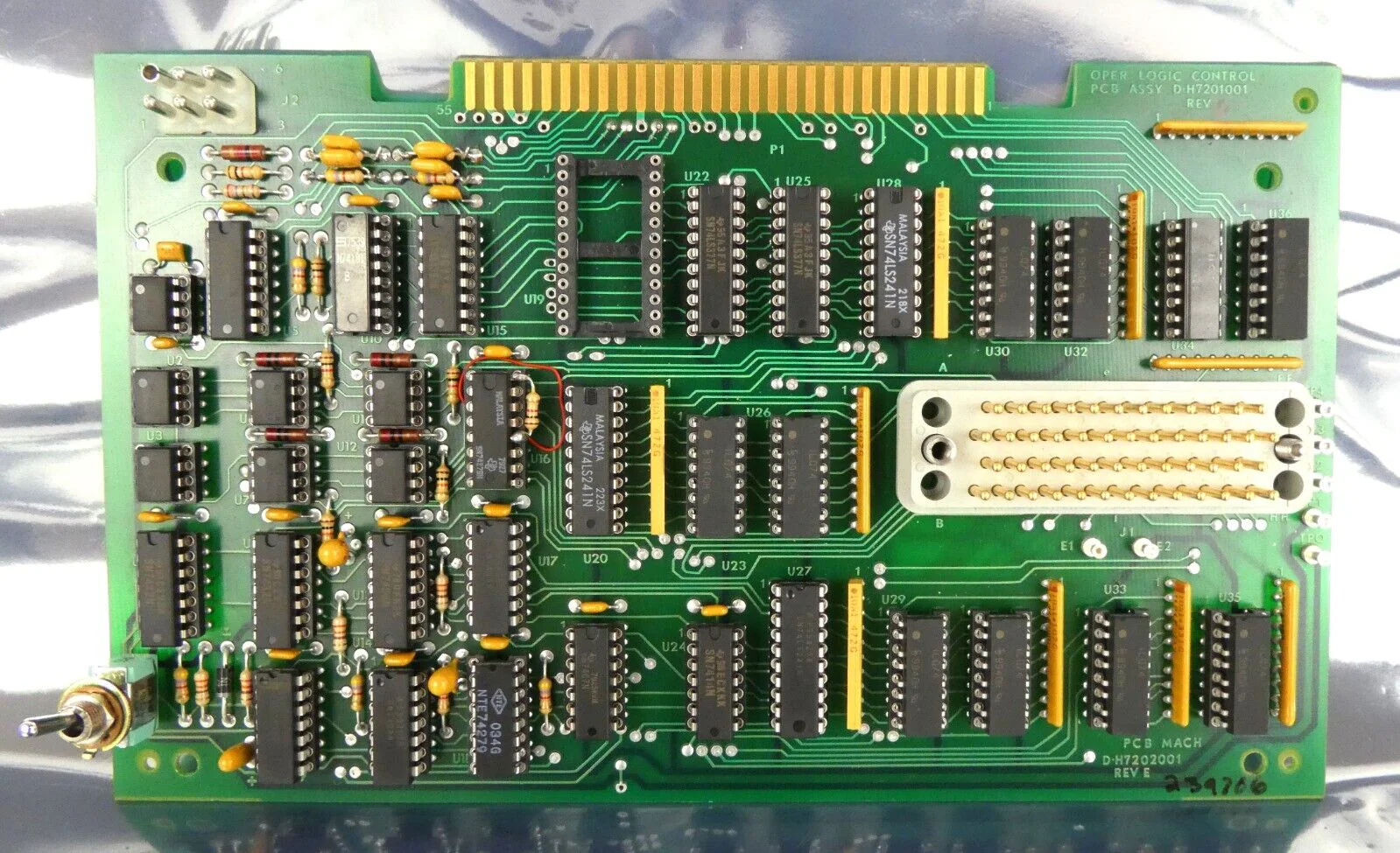 Varian D-H7201001 Operation Logic Control PCB D-H7202001 Working Surplus - Image 10