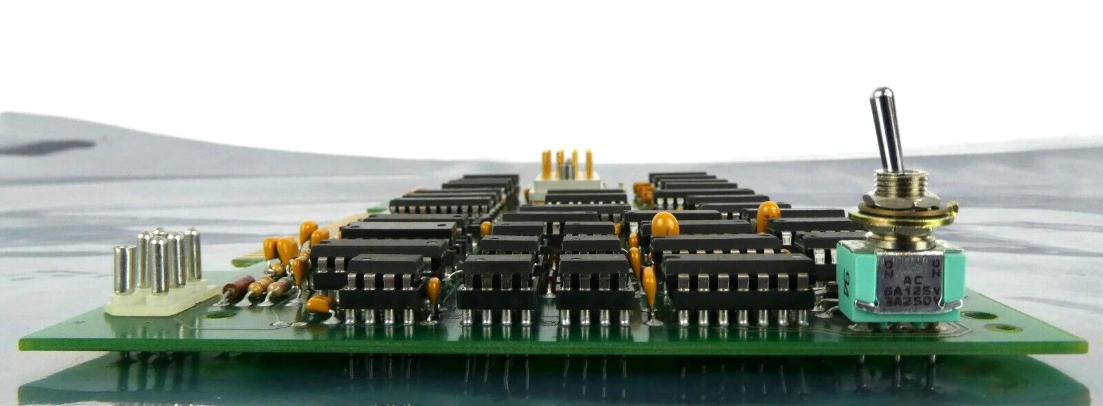 Varian D-H7201001 Operation Logic Control PCB D-H7202001 Working Surplus - Image 3