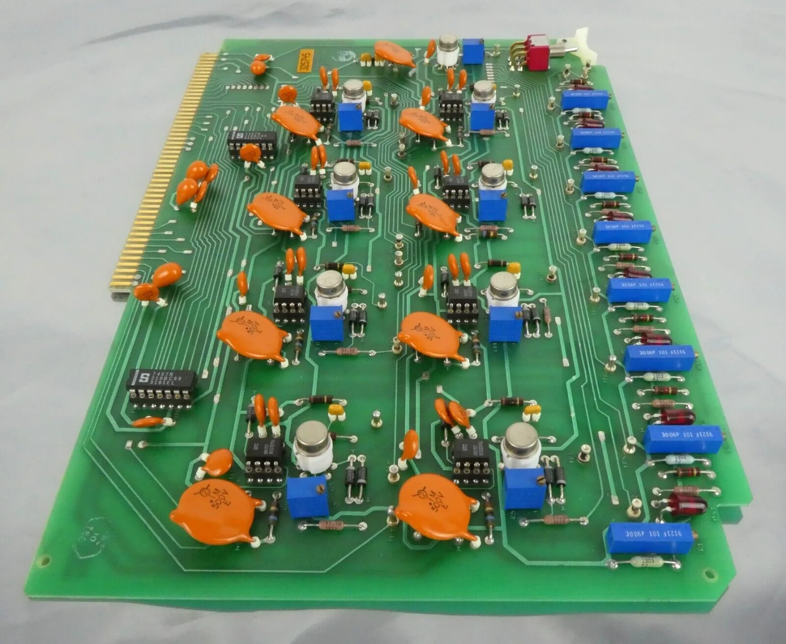 Varian F-3184001 TC Amplifier PCB Assembly New Surplus - Image 7