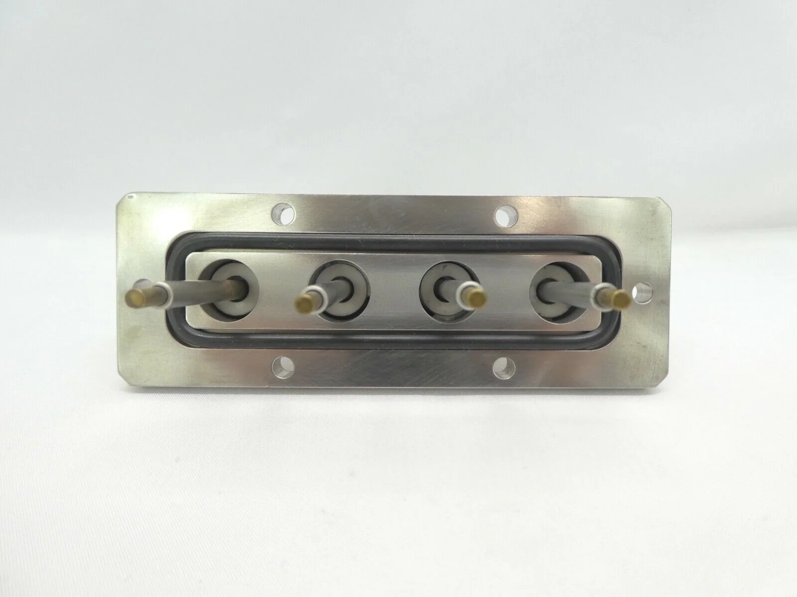 Varian Semiconductor Equipment VSEA 04298001 Lens Feed Through Assembly Working - Image 4