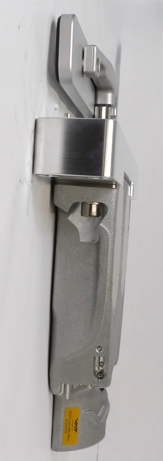 VAT 05312-LA24-ARE1 HV Transfer Valve Insert with Gate Working - Image 4