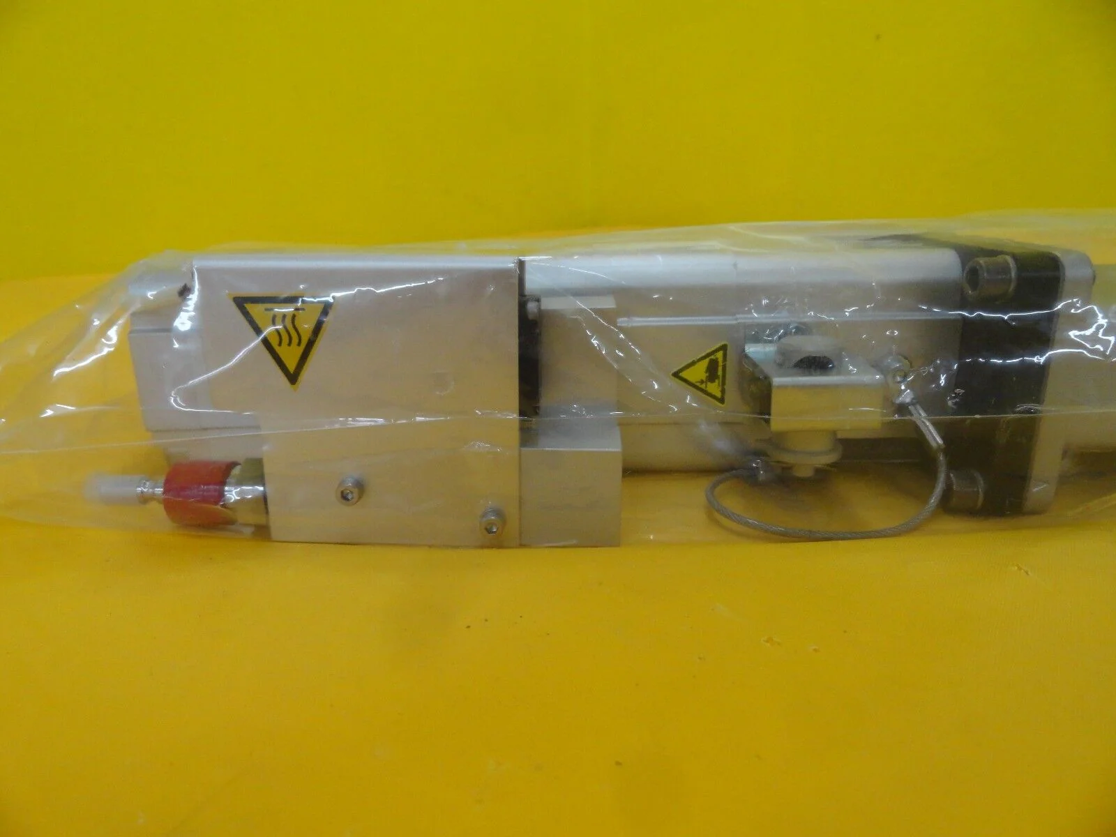 VAT 09034-KE44-AB01 Pneumatic Gate Valve BGV LOTO Edwards B90002011 New - Image 9