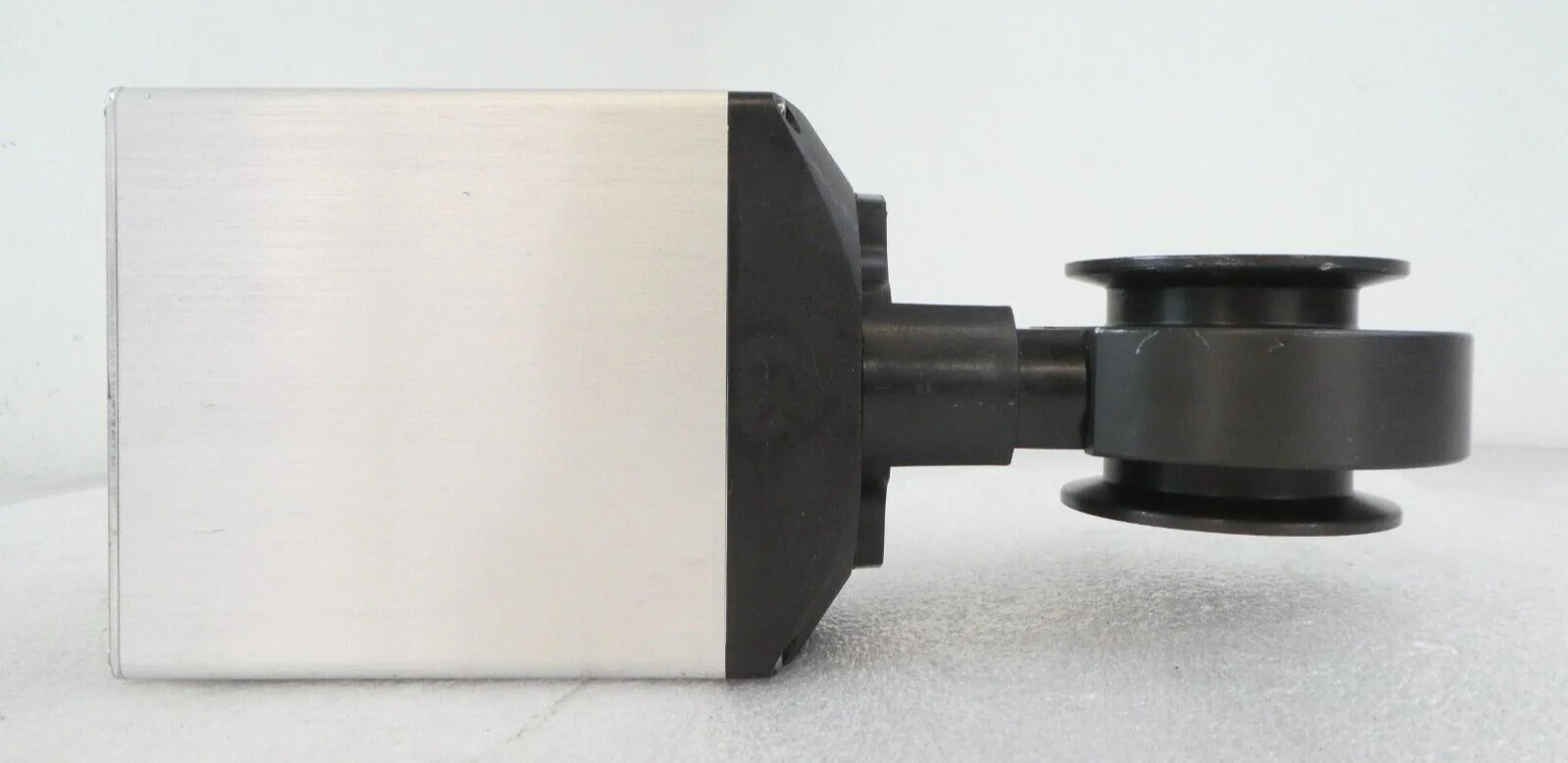 VAT 61534-KHGH-BHI1 Butterfly Valve with Sealing Function Spare Surplus - Image 3
