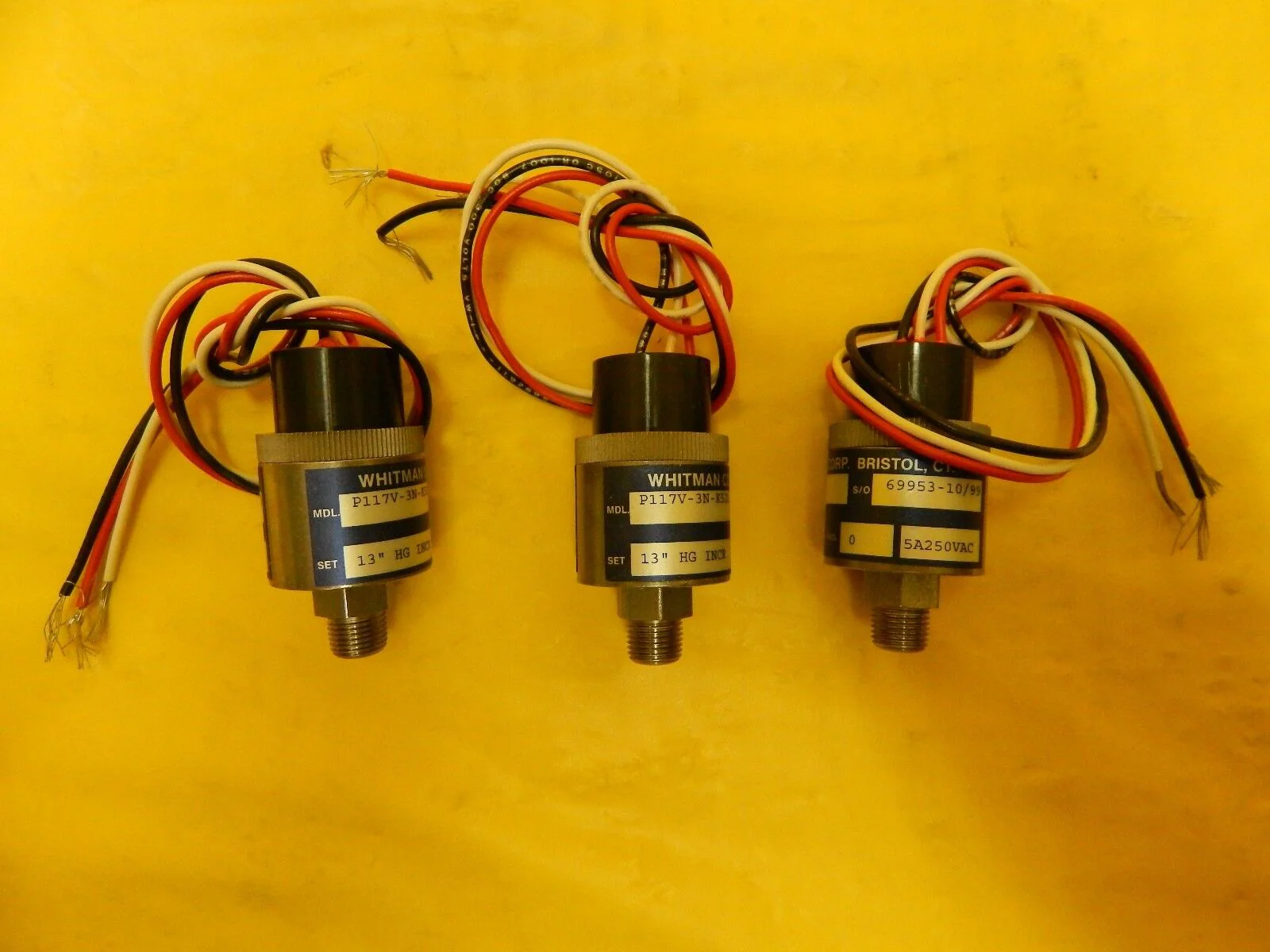 Whitman Controls P117V-3N-K52L Vacuum Switch Reseller Lot of 3 New Surplus - Image 2