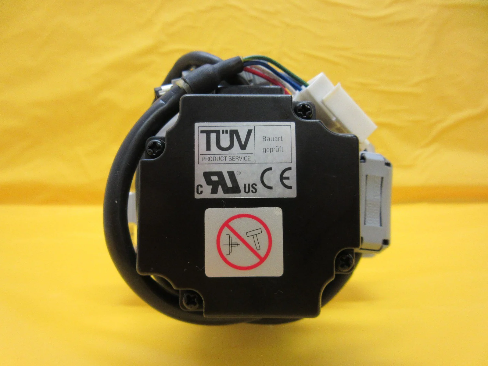 Yaskawa Electric SGMAH-02A1A4S AC Servo Motor Assembly Used Working - Image 5