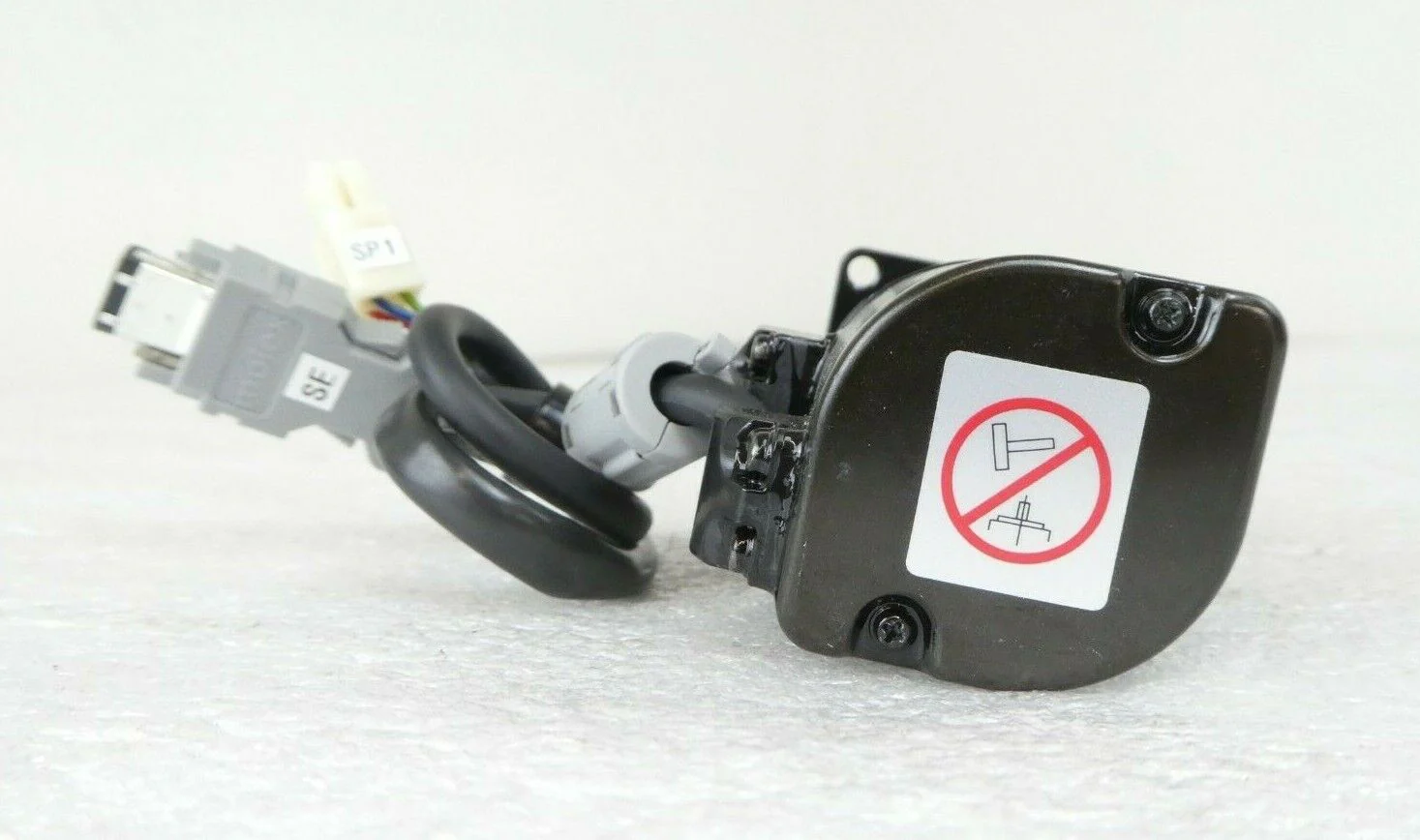 Yaskawa Electric SGMAH-A5A1A-YB11 Servo Motor Lot of 2 Nikon NSR FX-601F Working - Image 8